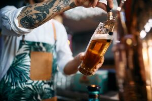 St. Patrick’s Day: 3 μπιραρίες και pubs για να τη γιορτάσετε με μια δροσερή μπίρα