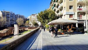 Θεσσαλονίκη: Όσα δοκιμάσαμε και προτείνουμε στην πλατεία Ναυαρίνου