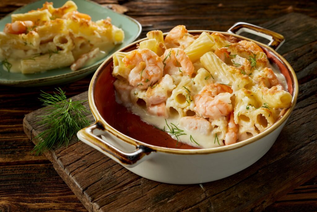 Au gratin με γαρίδες και τα ζυμαρικά που περίσσεψαν