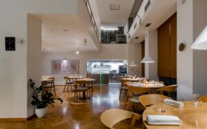 Seeds Restaurant: Στο γαστρονομικό σύμπαν του Δήμου Σαμουράκη
