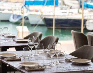 Twenty Five: Καινούργιο steak house με αύρα γαστροταβέρνας στο Μικρολίμανο