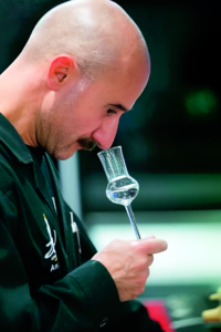 Ανδρέας Διακοδημήτρης, o πρώτος sommelier ελληνικών αποσταγμάτων