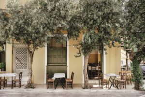 Ταβέρνα του Οικονόμου: Ένα διαχρονικό στέκι στα Άνω Πετράλωνα