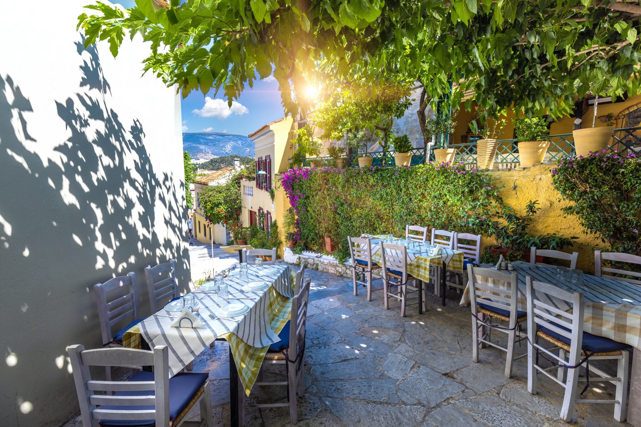 Greece,,Historic,Neighborhood,Of,Plaka,And,Anafiotika,In,Athens,With