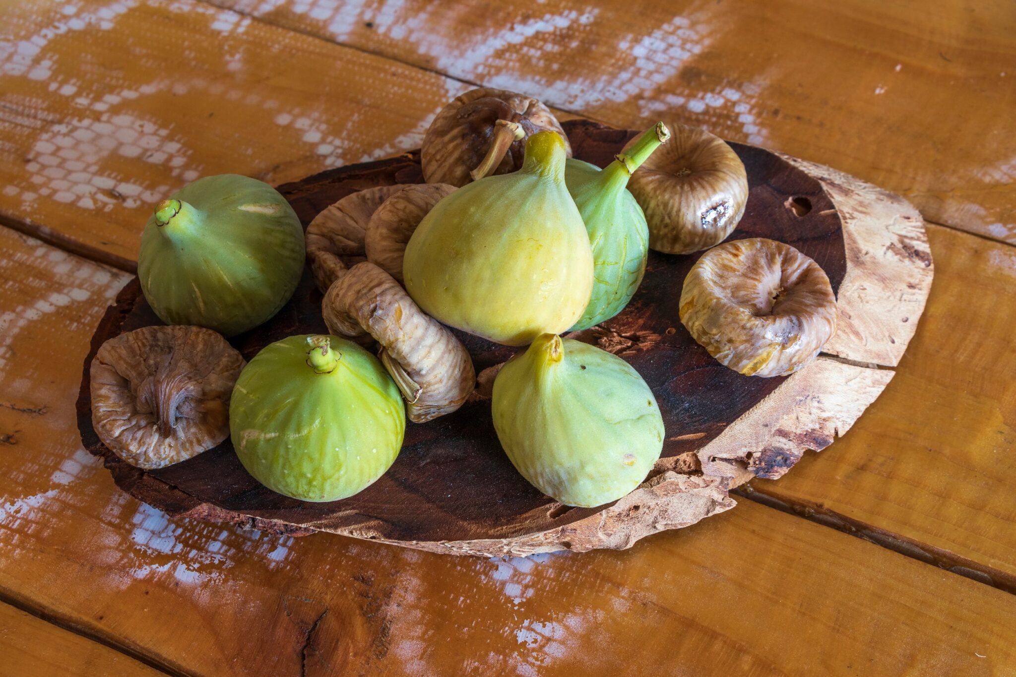 Homemade,Dried,Figs,Are,Dried,In,The,Sun.