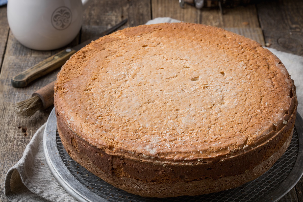 Sponge,Cake,With,Cream.,The,Process,Of,Cooking.,Festive,Sweets.