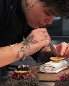 Koukoumi: Μια vegan fine dining εμπειρία στη Μύκονο
