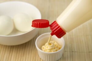 Μαγιονέζα Kewpie: Η συνταγή για την «καλύτερη μαγιονέζα του κόσμου» από την Ιαπωνία, που φτάνει τα 15€ το μπουκάλι