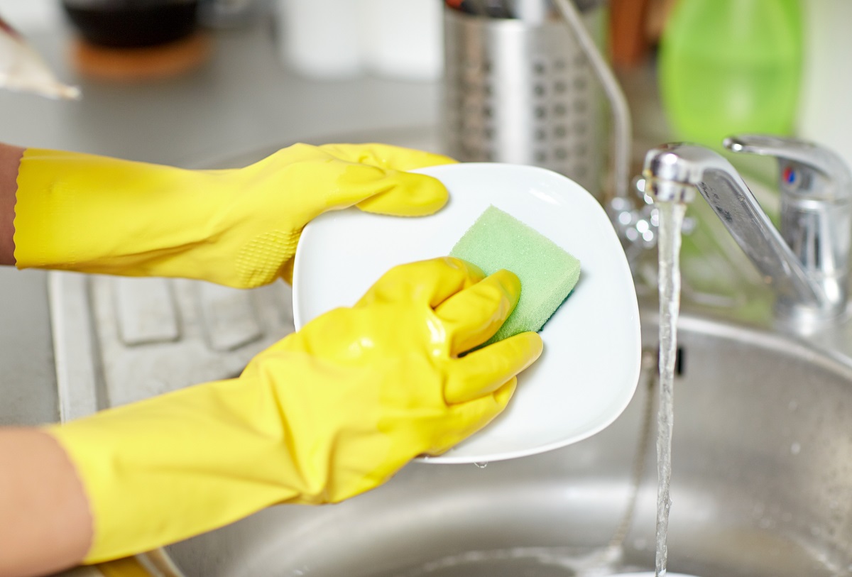 People,,Housework,,Washing-up,And,Housekeeping,Concept,-,Close,Up,Of
