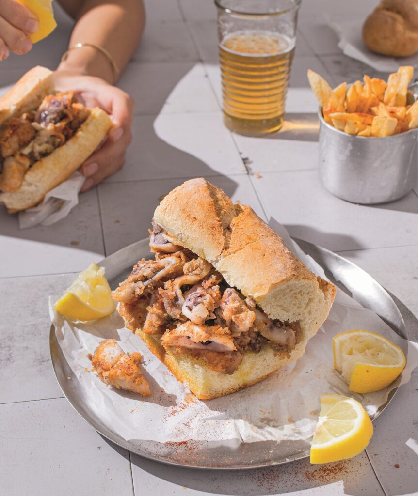 Bocadillo de calamares, το σάντουιτς με καλαμαράκια από την Ισπανία