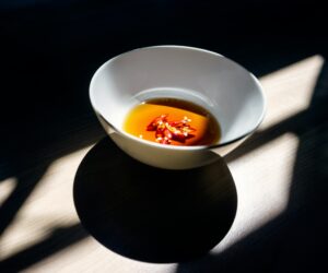 Fish sauce: Όλα όσα πρέπει να ξέρετε για την ασιατική σάλτσα umami