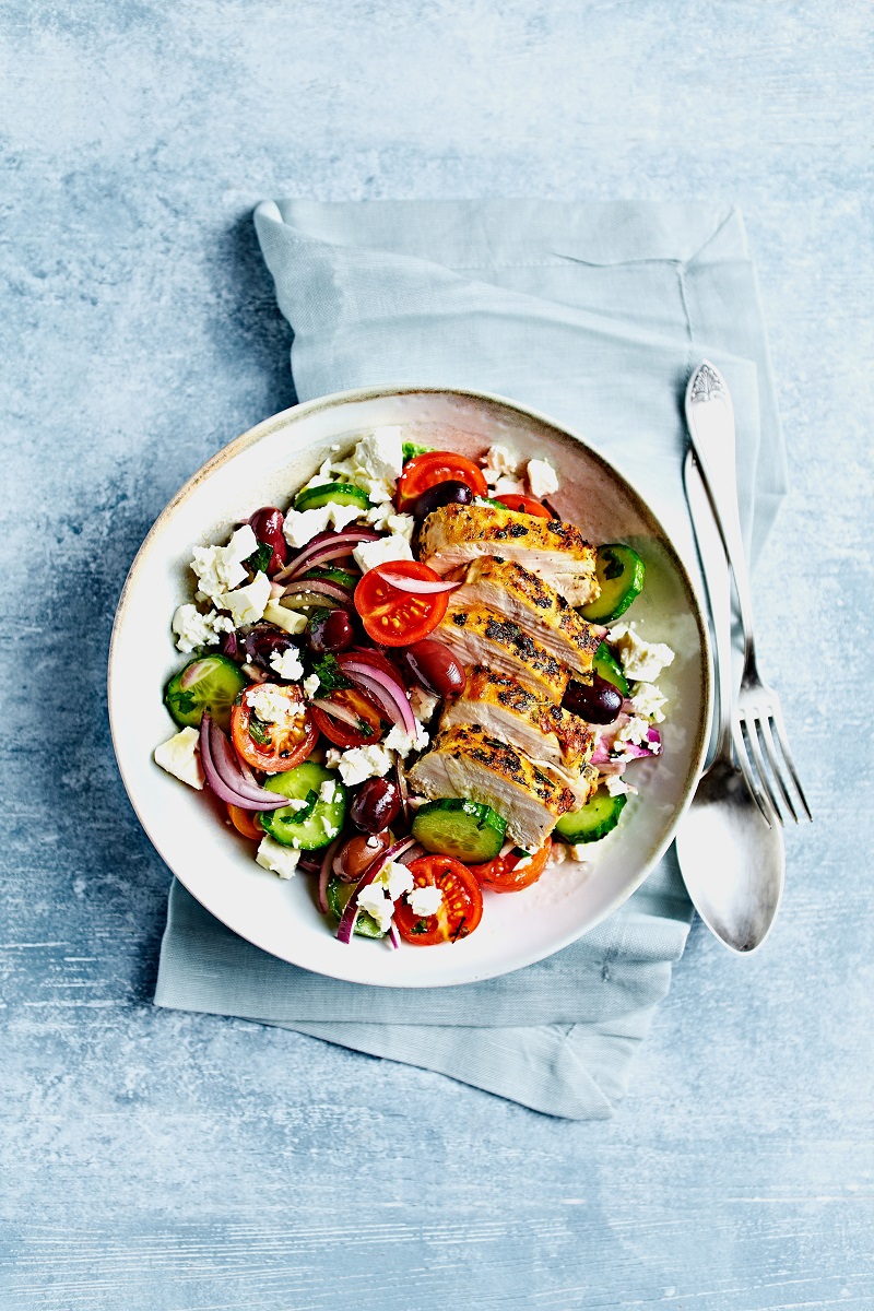 Greek,Salad,With,Chicken.,Top,View