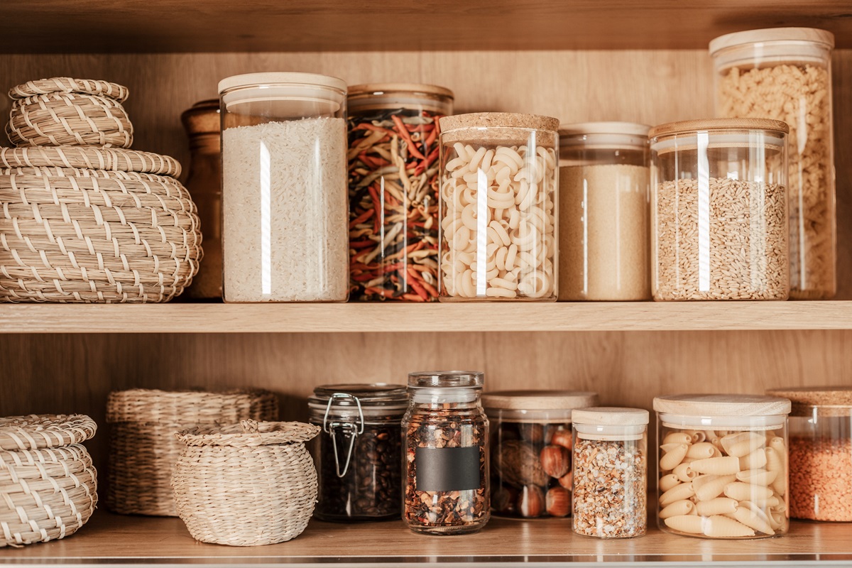 Organizing,Zero,Waste,Storage,In,Kitchen.,Pasta,And,Cereals,In