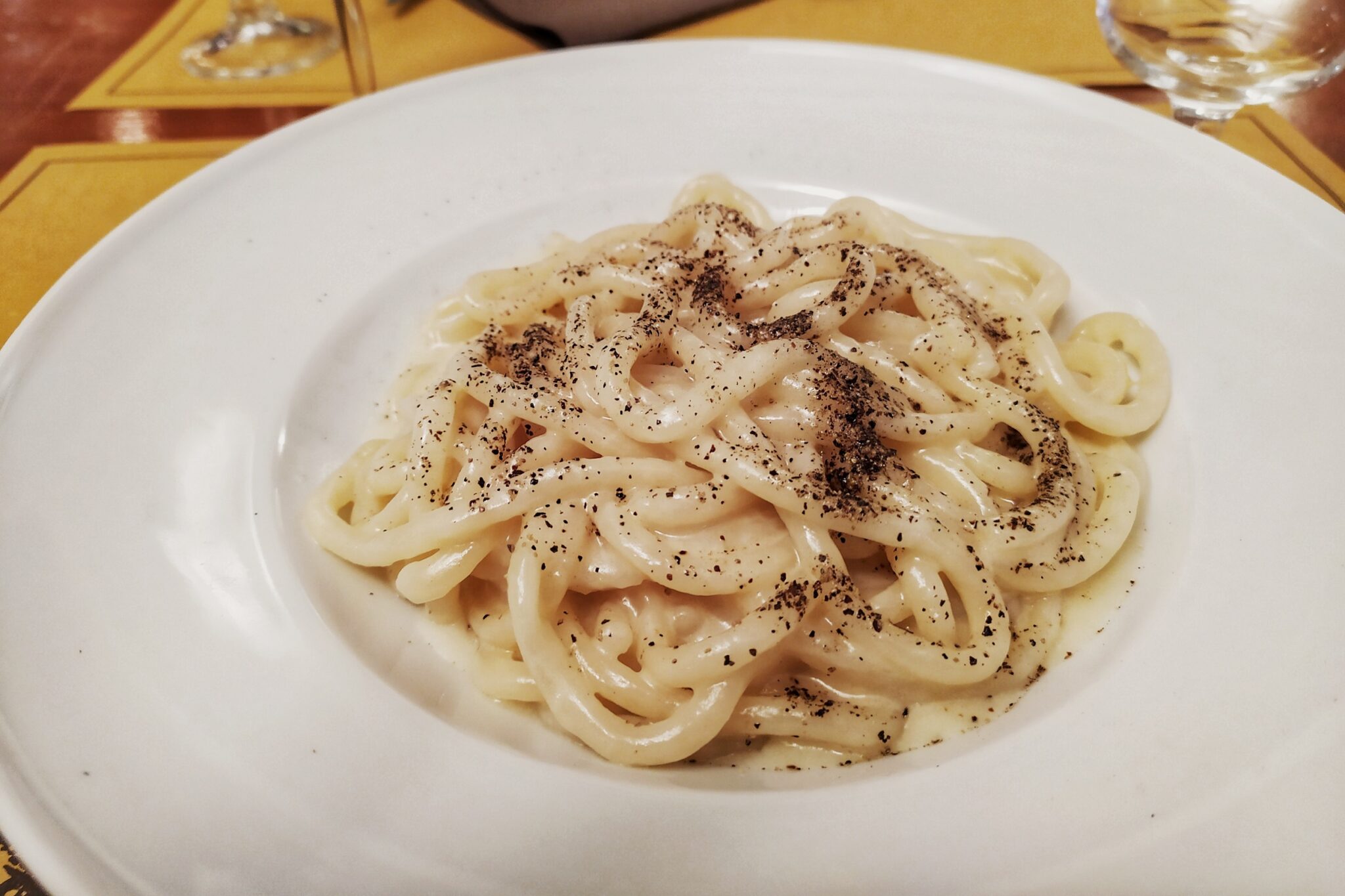 Plate,Of,Hand,Made,Spaghetti,”pici,Cacio,E,Pepe”,,With