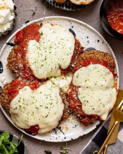 Chicken Parmigiana –  Η αυθεντική συνταγή για το ιταλοαμερικάνικο κοτόπουλο