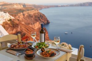 Η Σαντορίνη και η Θεσσαλονίκη εντάσσονται στον Οδηγό MICHELIN το 2026