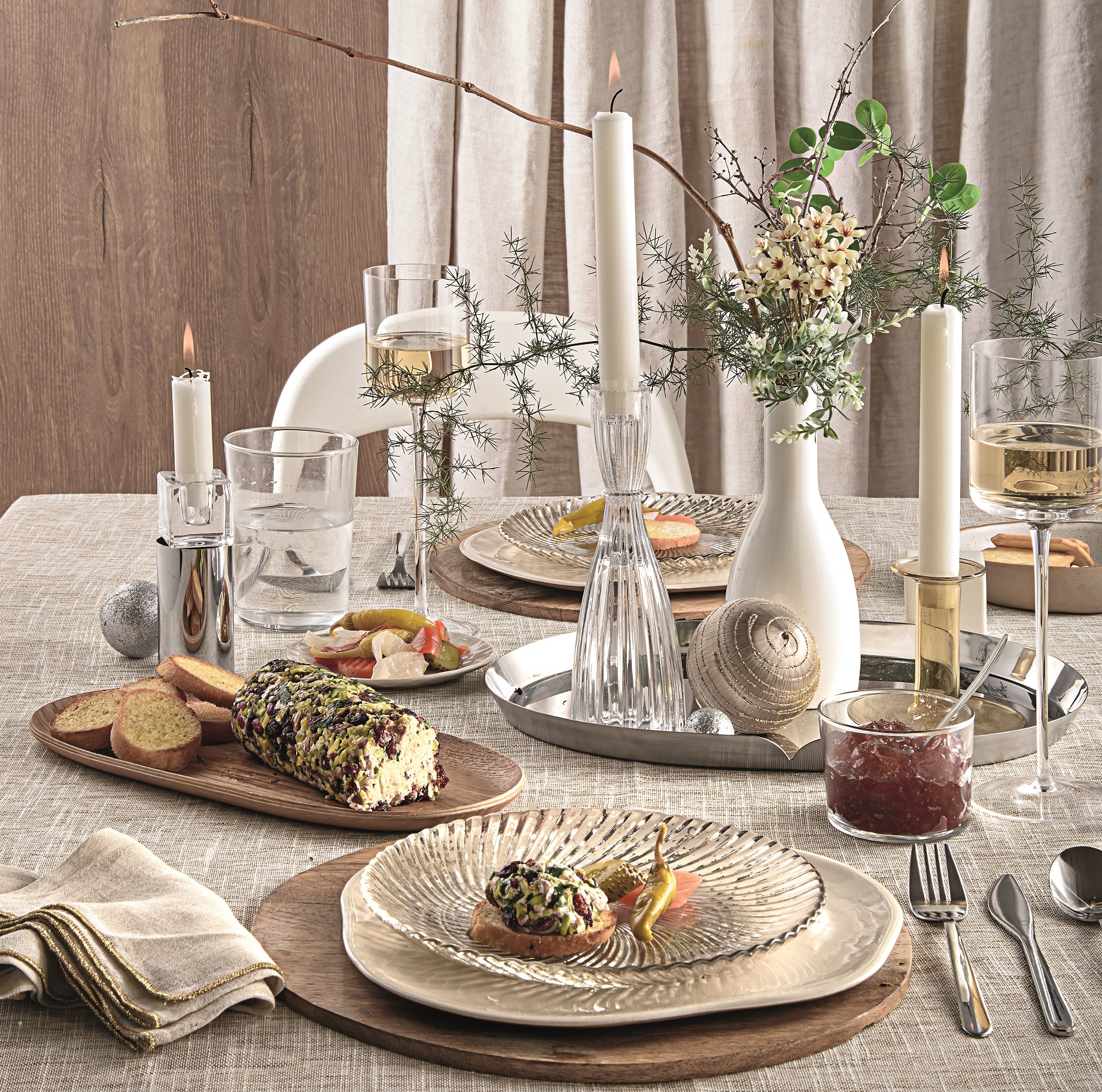 xristougenna-giortino-menou-anoigma