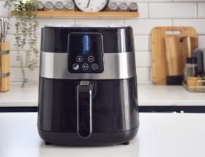 Πώς καθαρίζουμε το air fryer βήμα βήμα