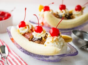 Banana,Split,With,Cherries,And,Nuts