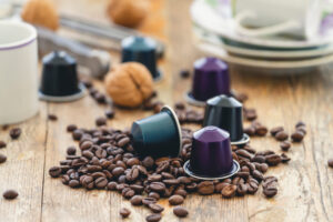 Italian,Espresso,Coffee,Capsules,Or,Coffee,Pods,With,Espresso,Cups