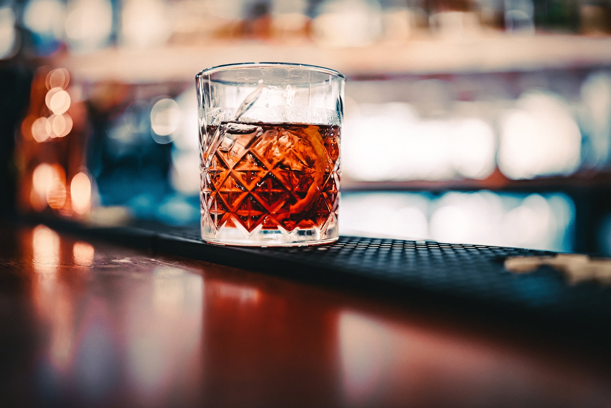 Cocktail,Negroni,With,Gin,,Campari,Martini,Rosso,And,Orange.,Negroni