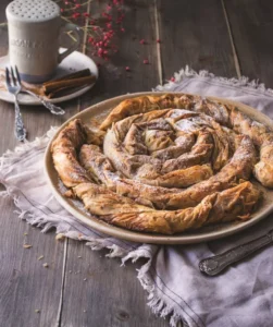 strifti-taxinopita-anoigma