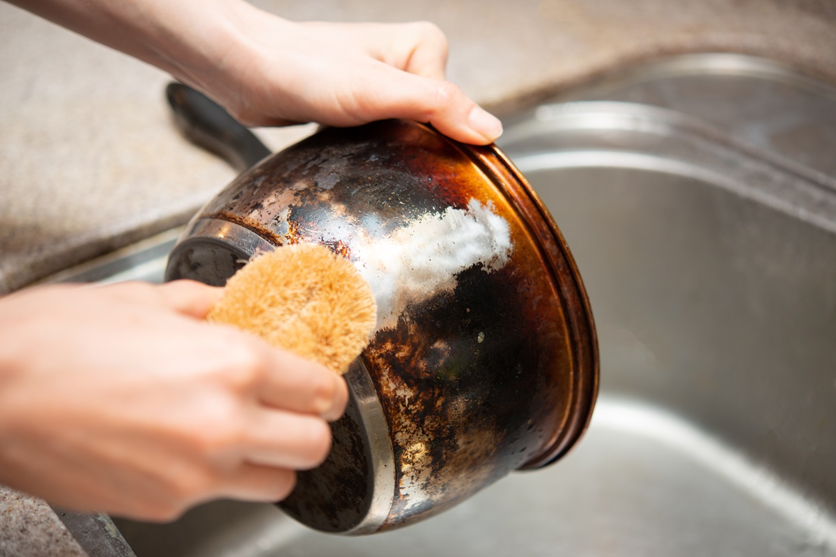 Female,Hands,Washing,Scorched,Pot
