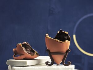 Τα πασχαλινά αυγά που ξεχωρίσαμε φέτος στην Αθήνα (και ήδη εξαντλούνται)