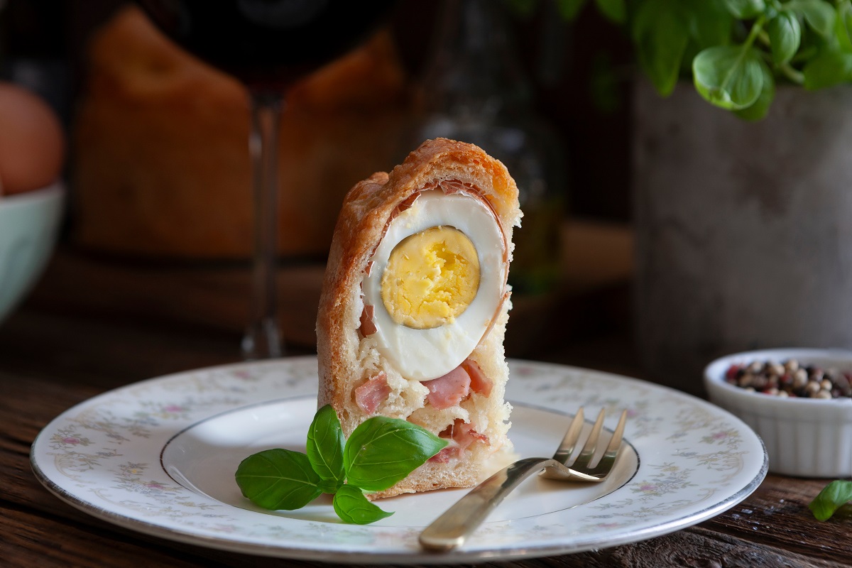 Casatiello,Napoletano,-,Italian,Stuffed,Festive,Homemade,Easter,Savory,Bread