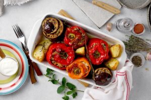 Γεμιστά: Παραδοσιακά, vegan ή με κιμά; Οι διαφορές σε πρωτεΐνη και θερμίδες