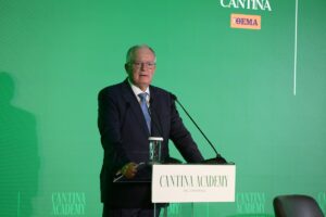 Κωνσταντίνος Τασούλας στο 5ο Cantina Academy: «Το συγκριτικό πλεονέκτημα της Ηπείρου βρίσκεται στη λέξη αυθεντικότητα»