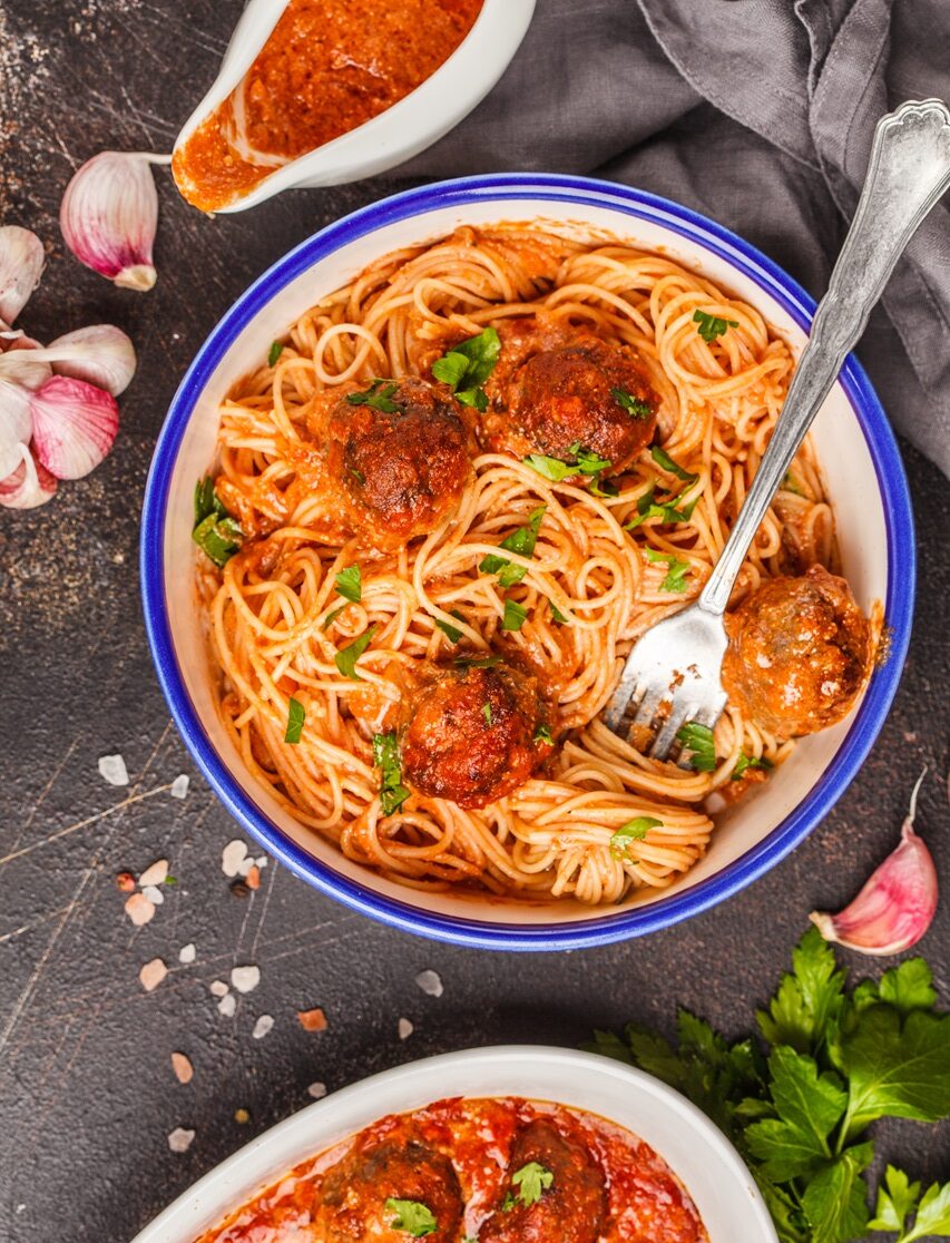 Spaghetti,With,Meatballs,In,Tomato,Sauce,With,Parsley,And,Garlic