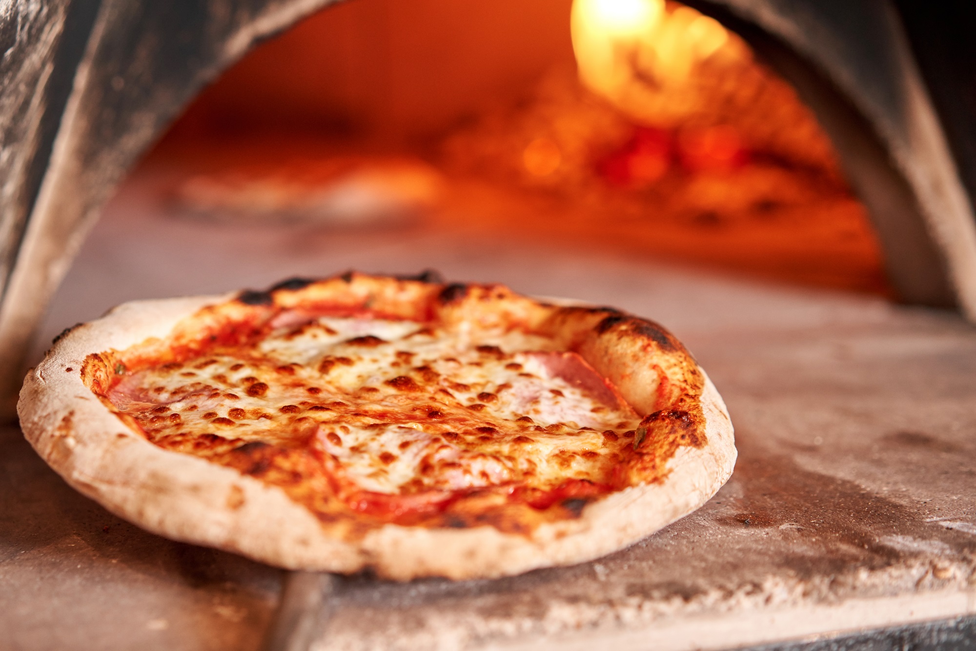 Baked,Tasty,Margherita,Pizza,In,Traditional,Wood,Oven,In,Naples