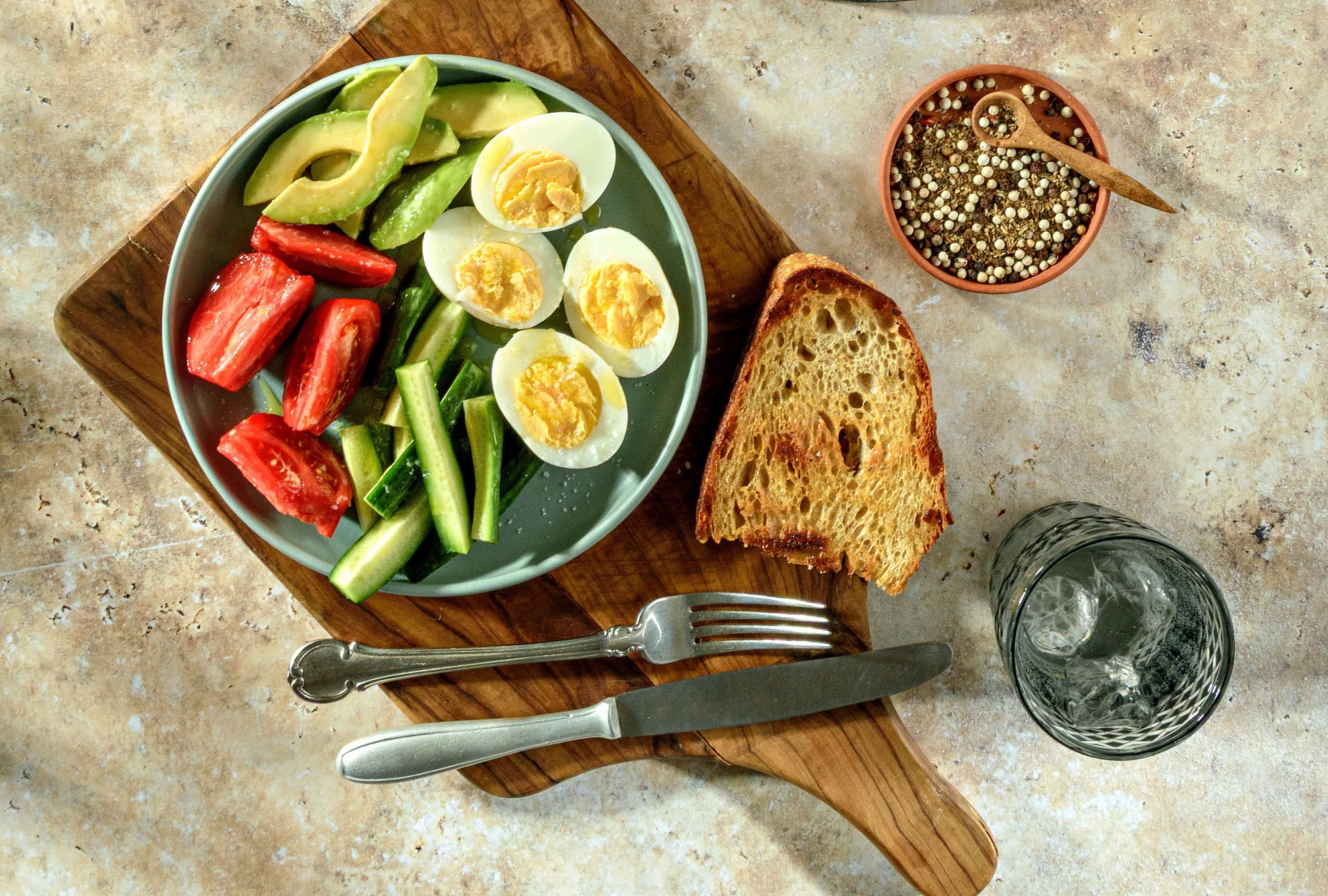 auga_avocado_anoigma