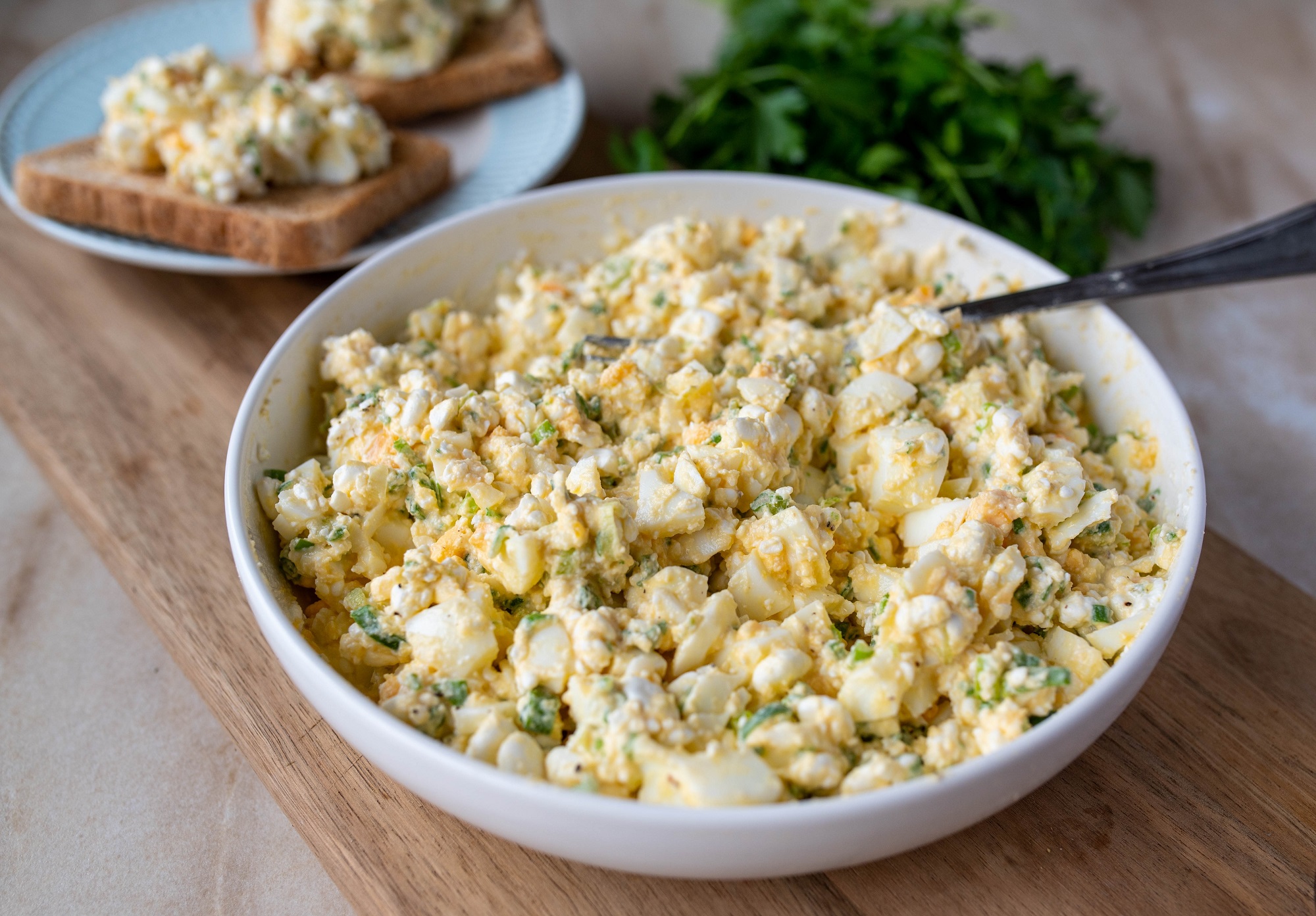 Low,Fat,Egg,Salad,With,Cottage,Cheese,,Chives,And,Olive