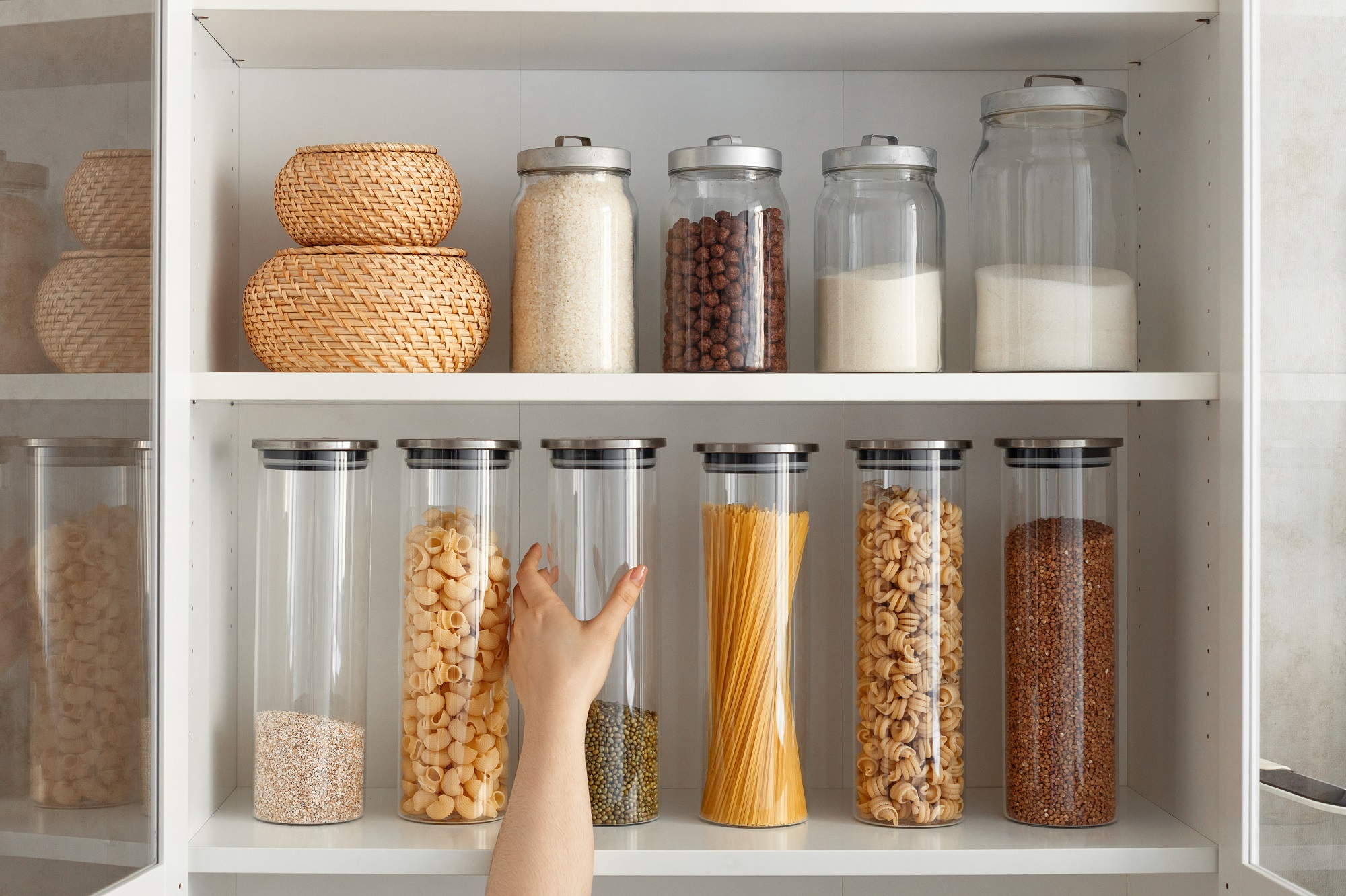 Shelf,Unit,With,Glass,Jars,In,Kitchen,Cabinet,,Organizing,Zero