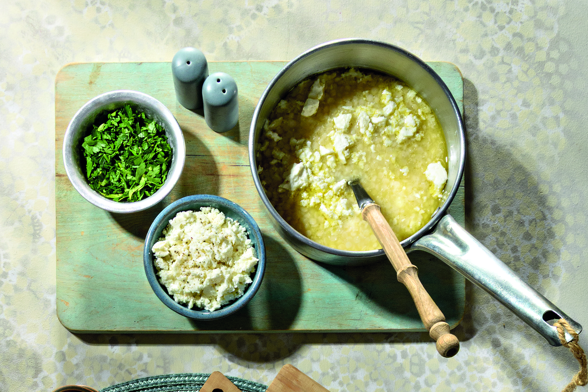 trahanas feta elaiolado